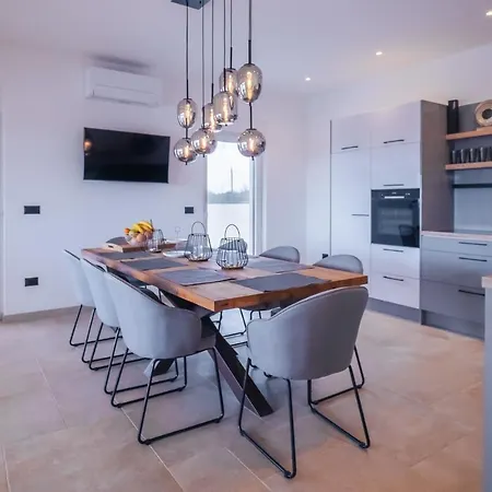 Lydia Villa Marčana